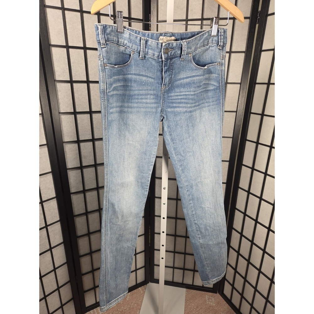 FREE PEOPLE WOMEN'S SKINNY JEANS - LOW RISE - SIZE 28